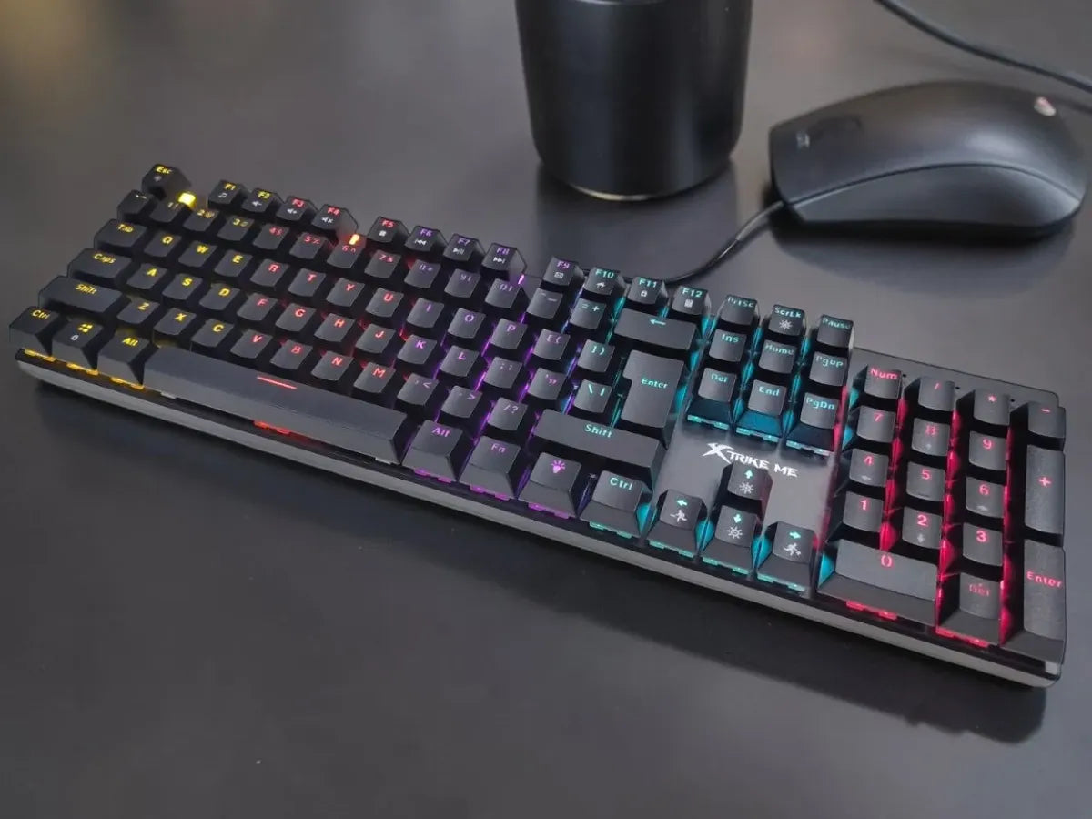 Teclado Mecánico Gaming Rgb Xtrike Me Gk-803 Switch Rojo Negro