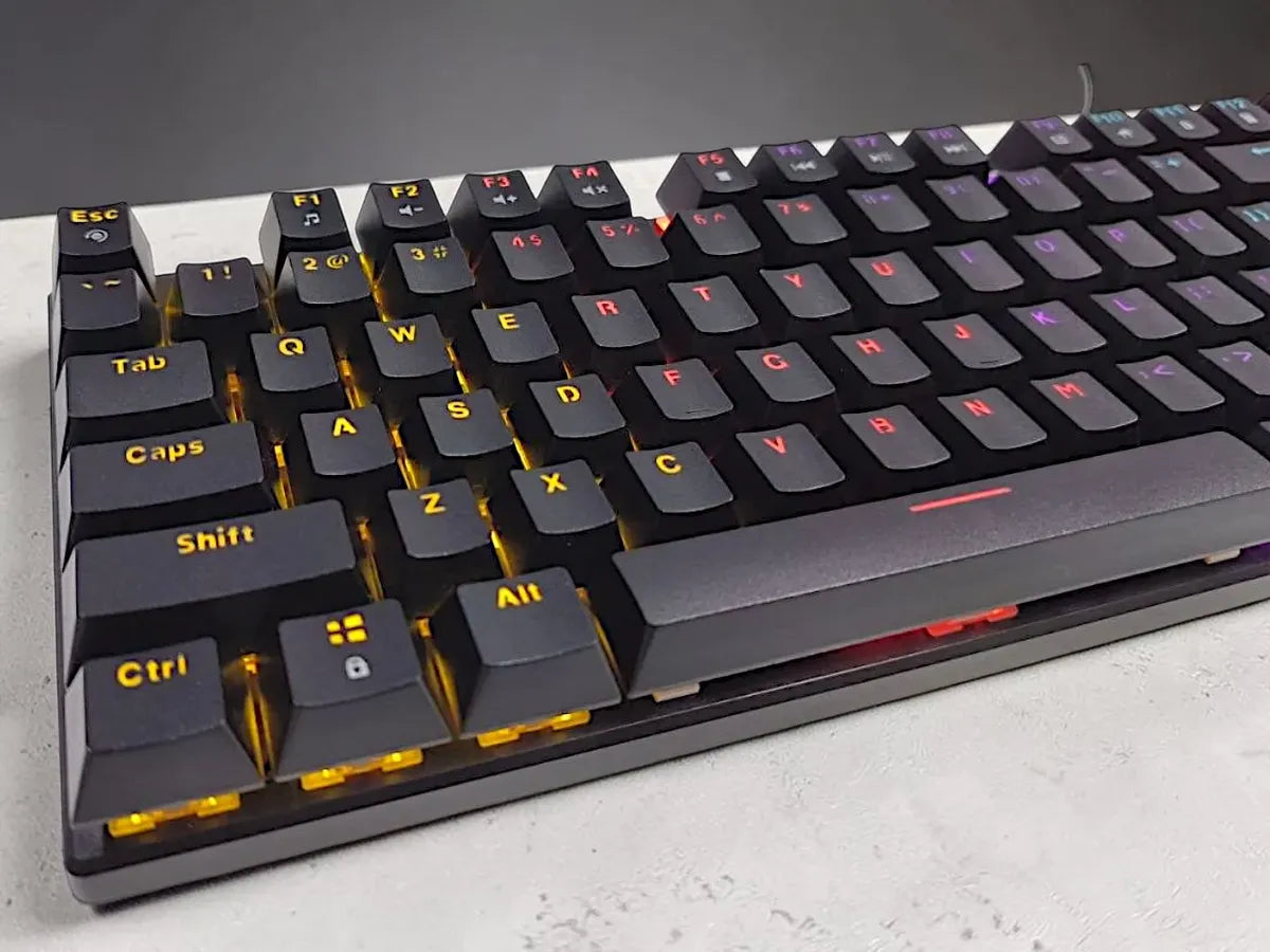 Teclado Mecánico Gaming Rgb Xtrike Me Gk-803 Switch Rojo Negro